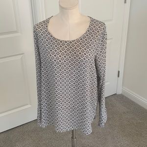 Pleione black and light creme/white blouse size medium.